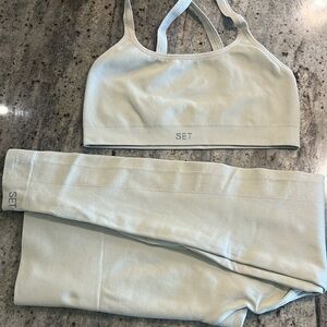Ivory colored set active ribbed and seamless workout set